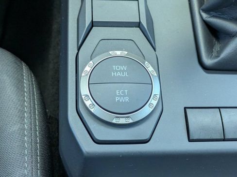 Used 2025 Toyota Tacoma SR5 RWD image 30