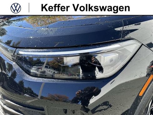 New 2025 Volkswagen Tiguan S AWD/4WD image 9