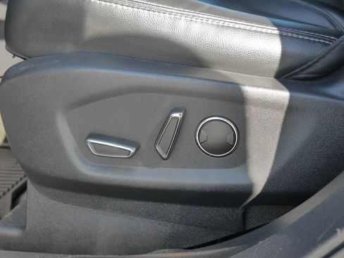 Used 2016 Ford Explorer Limited image 22