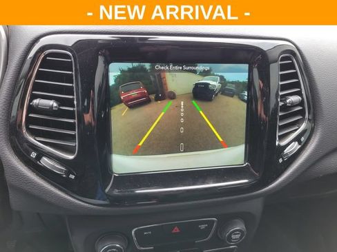 Used 2018 Jeep Compass Limited w/ Navigation Group AWD/4WD image 10