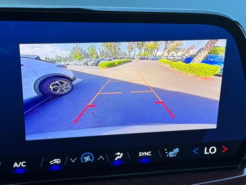 Used 2025 Chevrolet Traverse Z71 image 29