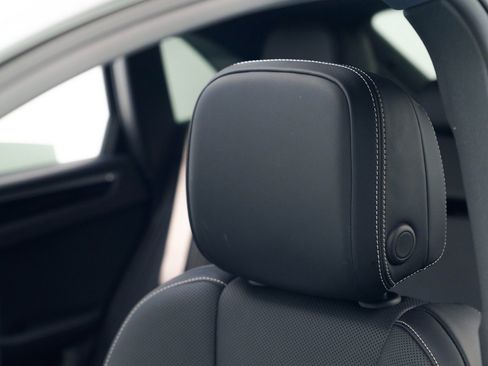 Used 2022 Porsche Macan image 20