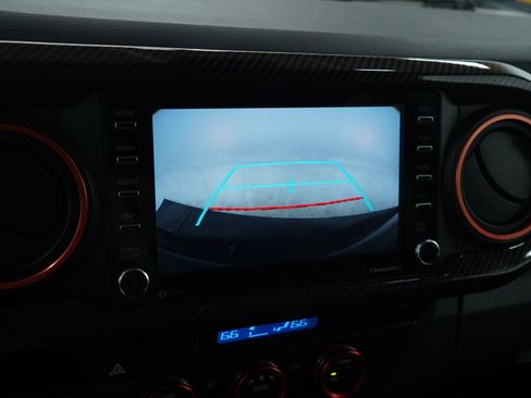 Used 2021 Toyota Tacoma SR5 w/ Trail Edition image 20