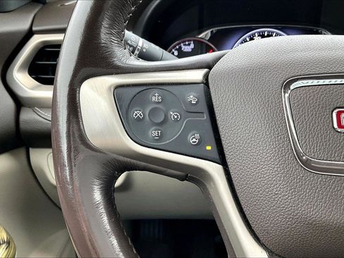 Used 2019 GMC Acadia Denali w/ Technology Package image 18