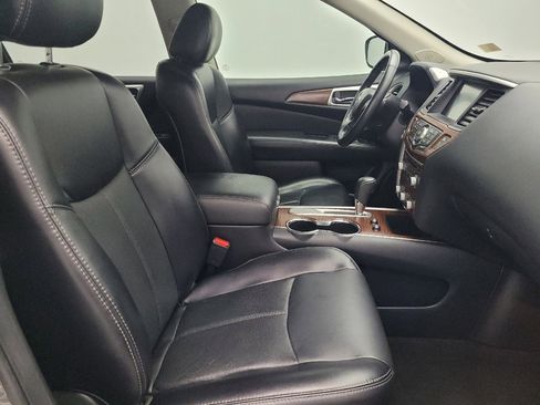 Used 2020 Nissan Pathfinder Platinum w/ Cargo Package image 21