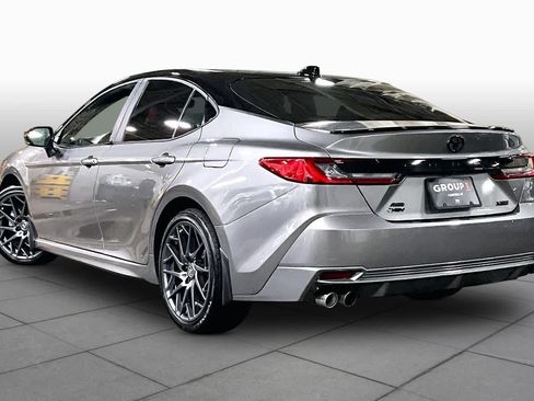 Used 2025 Toyota Camry XSE AWD/4WD image 12