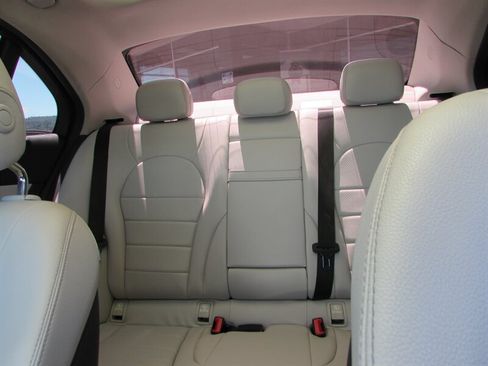 Used 2016 Mercedes-Benz C 300 Sedan image 20