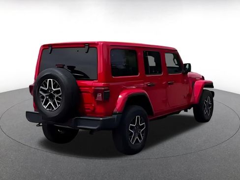 Used 2025 Jeep Wrangler Unlimited Sahara AWD/4WD image 15