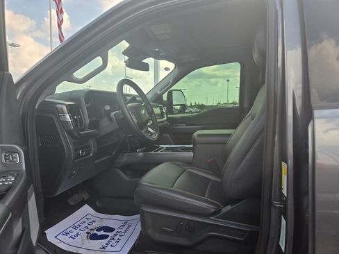 Used 2025 Ford F350 Lariat w/ Lariat Ultimate Package AWD/4WD image 7