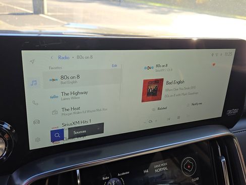 New 2025 Lexus LX 600 4WD w/ Luxury Package image 13