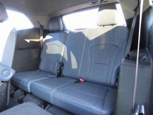 Used 2021 Buick Enclave Premium w/ Sun and Sites Package image 21