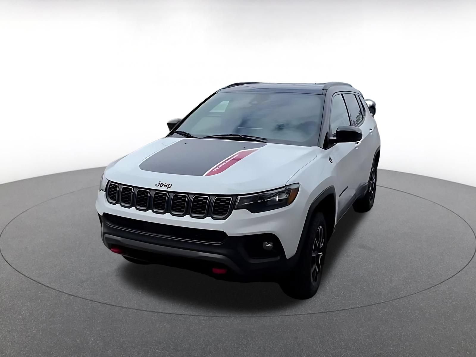 Used 2025 Jeep Compass Trailhawk AWD/4WD image 6