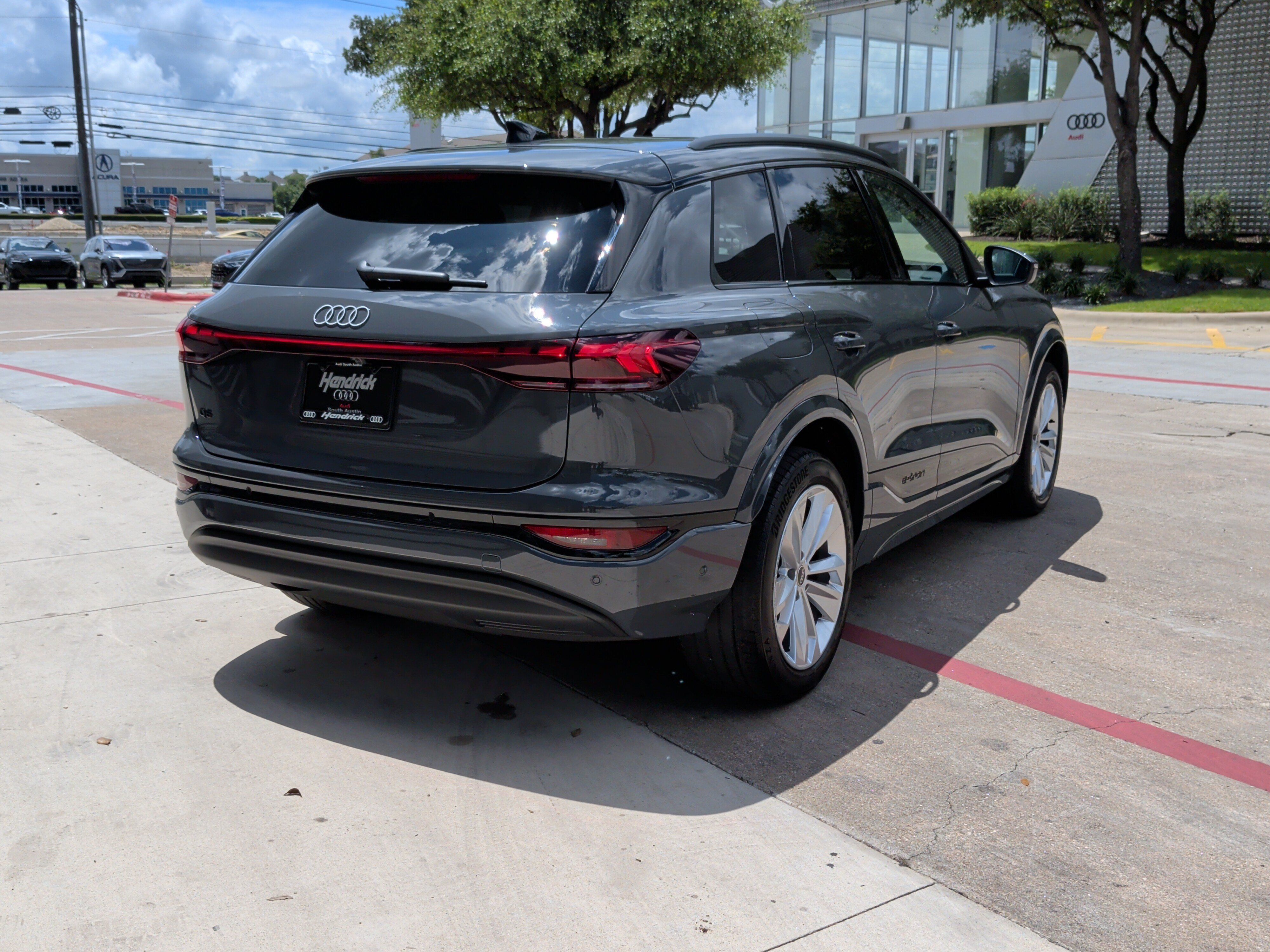 Certified 2025 Audi Q6 e-tron Premium w/ Convenience Package RWD image 10