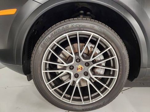 Used 2021 Porsche Cayenne AWD/4WD image 8
