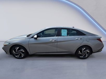 Used 2025 Hyundai Elantra Limited