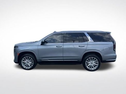 Used 2024 Cadillac Escalade Premium Luxury AWD/4WD image 4