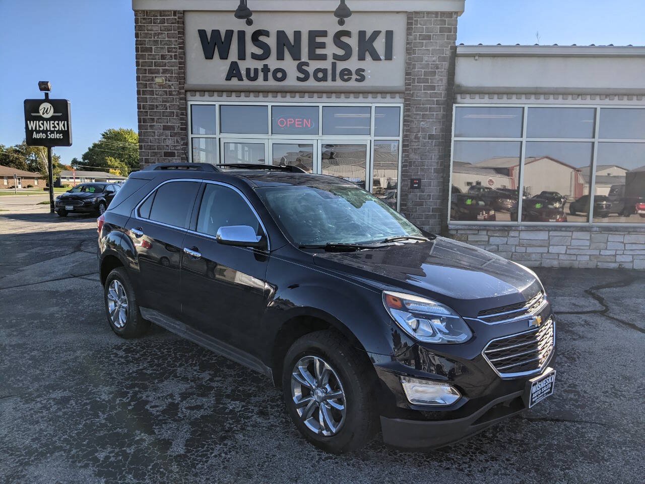 Used 2017 Chevrolet Equinox LT w/ Convenience Package FWD image 1