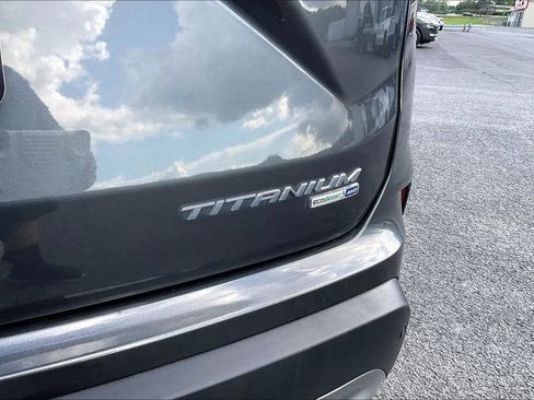 Used 2019 Ford Edge Titanium AWD/4WD image 24