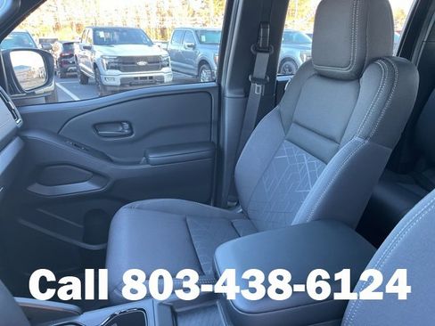 Used 2026 Nissan Frontier SV w/ Tow Package image 10