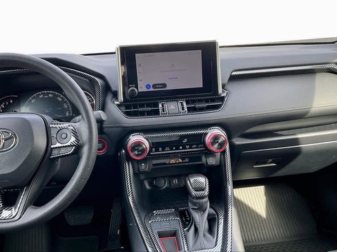 Used 2025 Toyota RAV4 XLE image 7