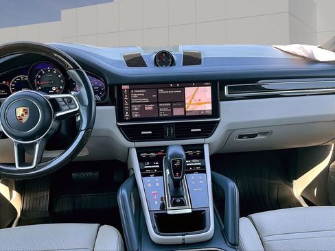 Certified 2021 Porsche Cayenne AWD/4WD image 16