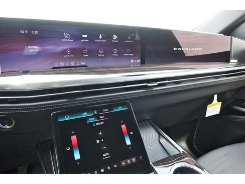 New 2026 Cadillac Escalade ESV Luxury w/ Touring Package AWD/4WD image 17