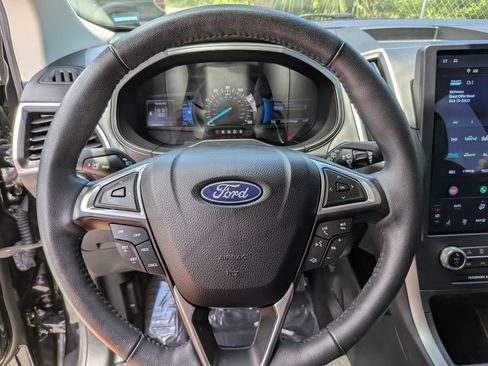 Certified 2024 Ford Edge SEL w/ Sport Appearance Package AWD/4WD image 33