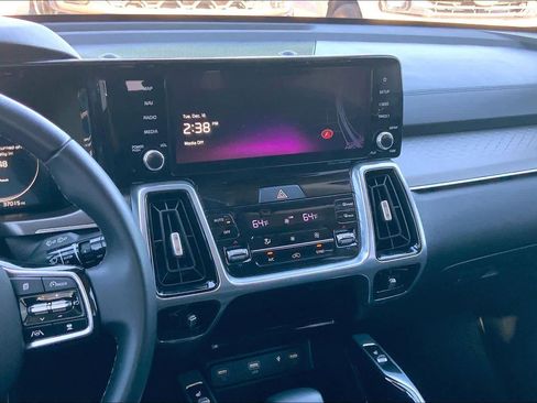 Used 2023 Kia Sorento SX image 6