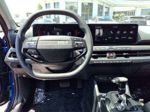 Certified 2025 Kia K4 FWD image 18