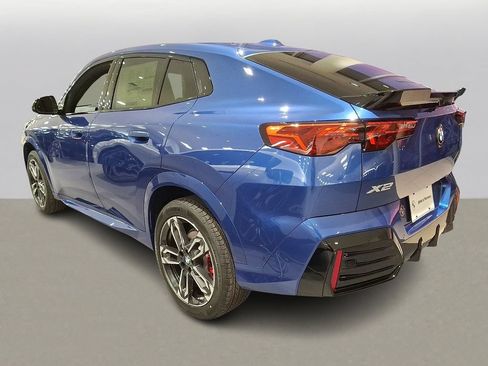 New 2026 BMW X2 xDrive28i w/ Technology Package AWD/4WD image 4