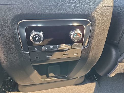 New 2026 GMC Yukon Denali w/ Advanced Technology Package AWD/4WD image 37
