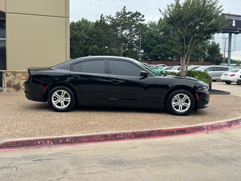 Used 2021 Dodge Charger SXT RWD image 7