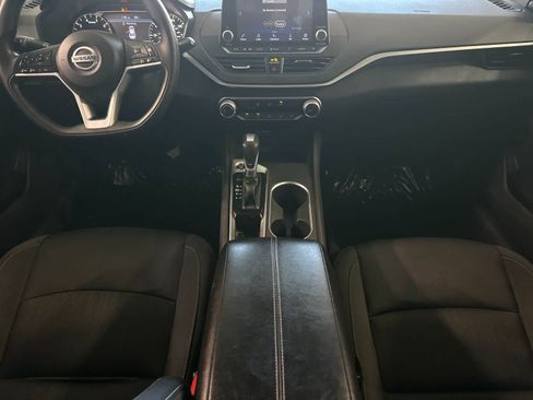 Used 2022 Nissan Altima 2.5 SV FWD image 4