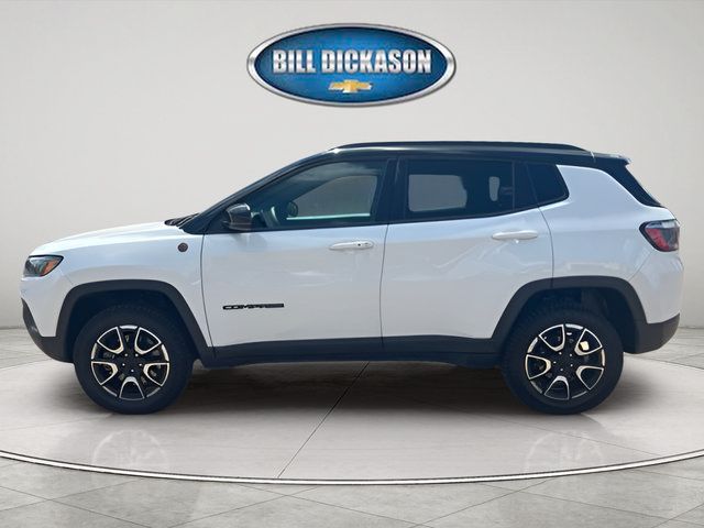 Used 2024 Jeep Compass Trailhawk AWD/4WD image 4