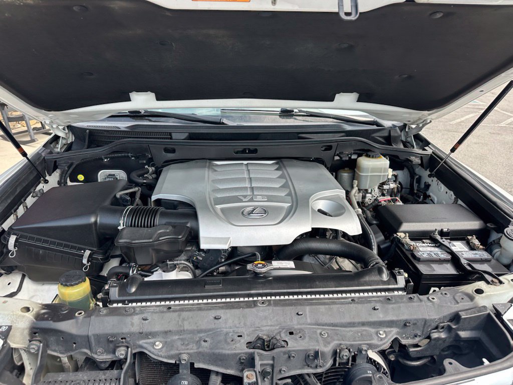 Used 2013 Lexus LX 570 4WD image 47