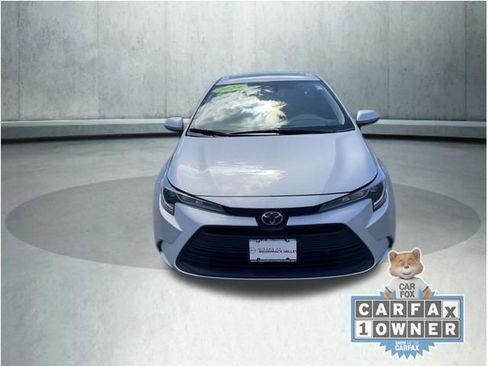 Used 2024 Toyota Corolla LE w/ LE Premium Package FWD image 2