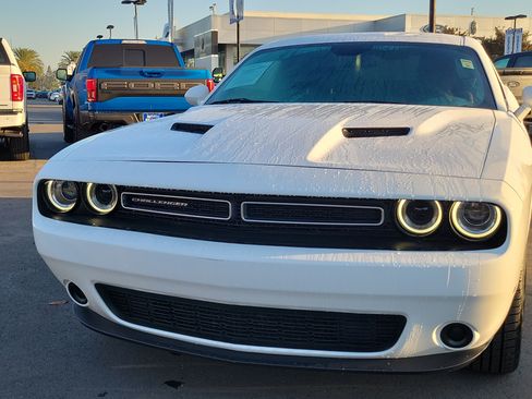 Used 2020 Dodge Challenger SXT image 19