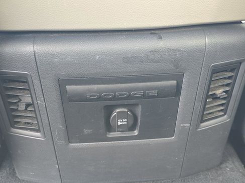 Used 2011 RAM 1500 Big Horn image 21