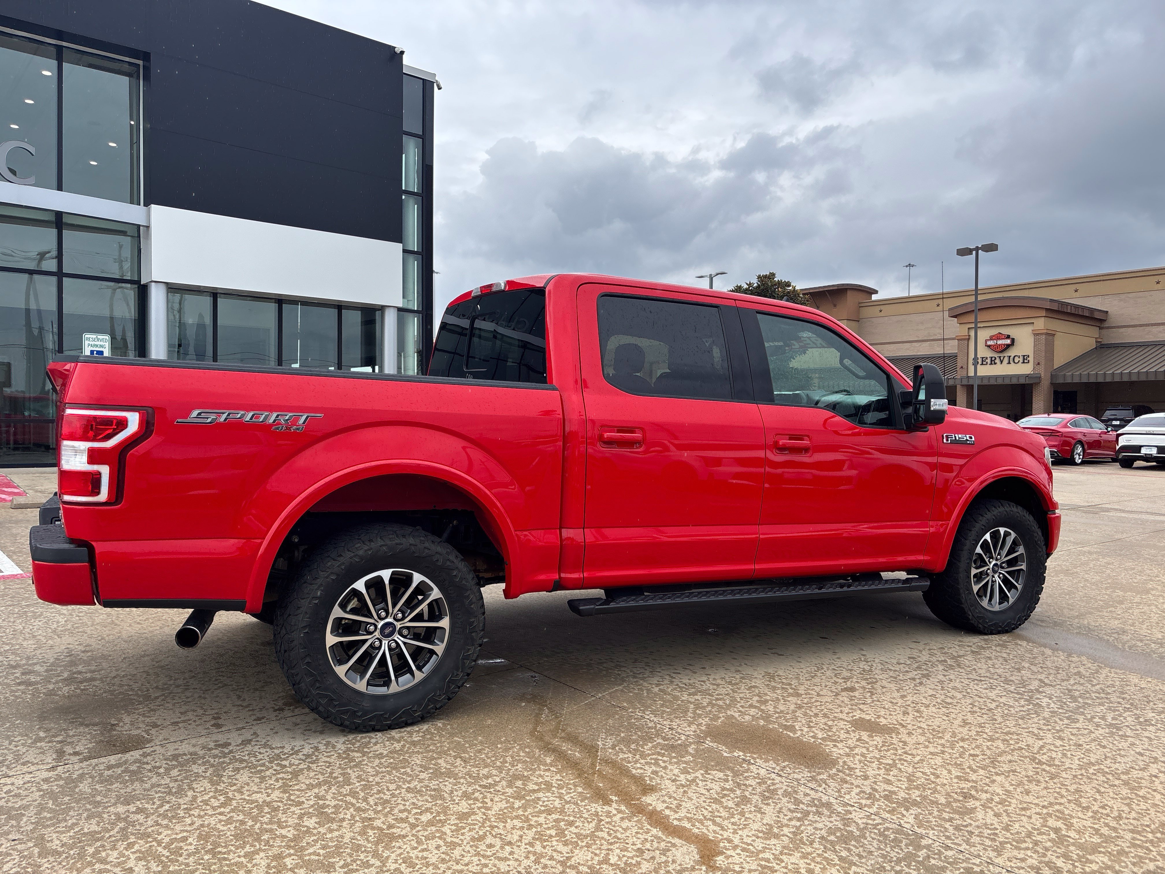 Used 2020 Ford F150 XLT w/ Equipment Group 302A Luxury AWD/4WD image 11