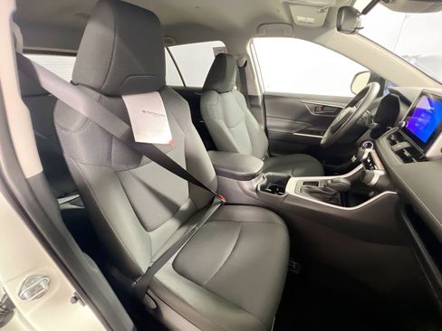 New 2025 Toyota RAV4 LE image 30