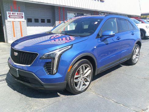 Used 2021 Cadillac XT4 Sport w/ Cold Weather Package AWD/4WD image 16