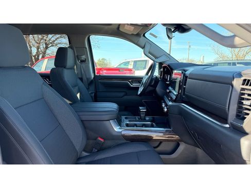 Used 2026 GMC Sierra 1500 Elevation image 13