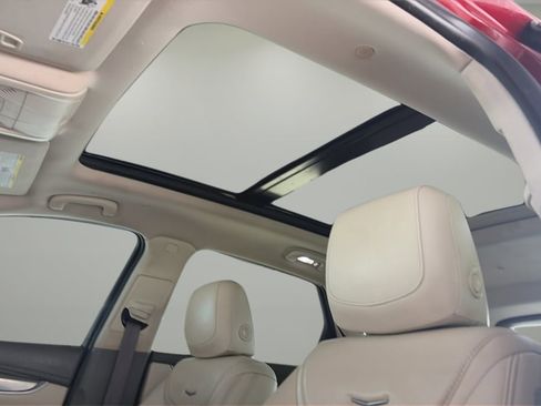 Used 2018 Cadillac XT5 Luxury w/ Driver Awareness Package FWD image 22
