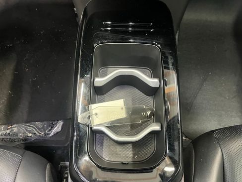 Used 2021 Volkswagen ID.4 Pro S w/ Gradient Package image 15