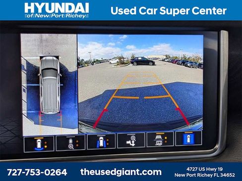 Used 2022 GMC Yukon XL Denali w/ Denali Premium Package image 30