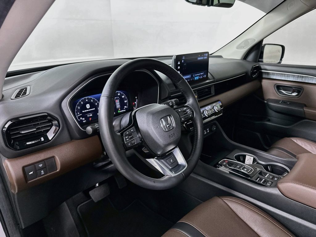Certified 2025 Honda Pilot Elite image 10