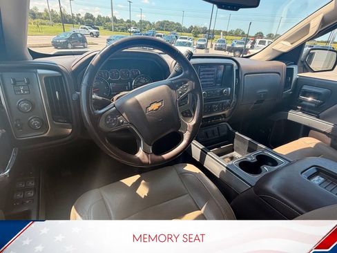 Used 2018 Chevrolet Silverado 1500 LTZ Z71 w/ LTZ Plus Package AWD/4WD image 9