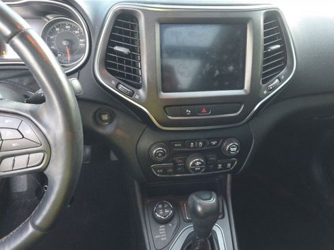 Used 2019 Jeep Cherokee Trailhawk w/ Comfort/Convenience Group image 16