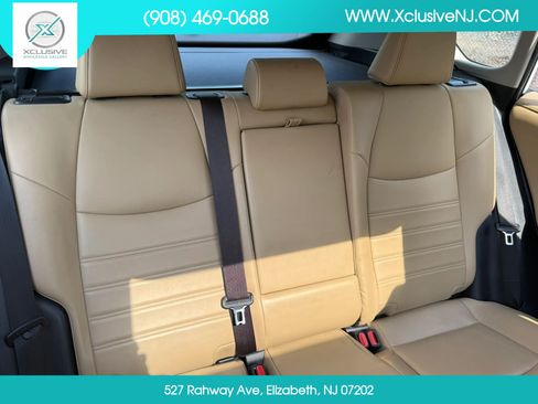 Used 2020 Toyota RAV4 Limited FWD image 24