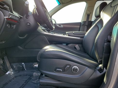 Used 2024 Genesis GV80 2.5T image 16